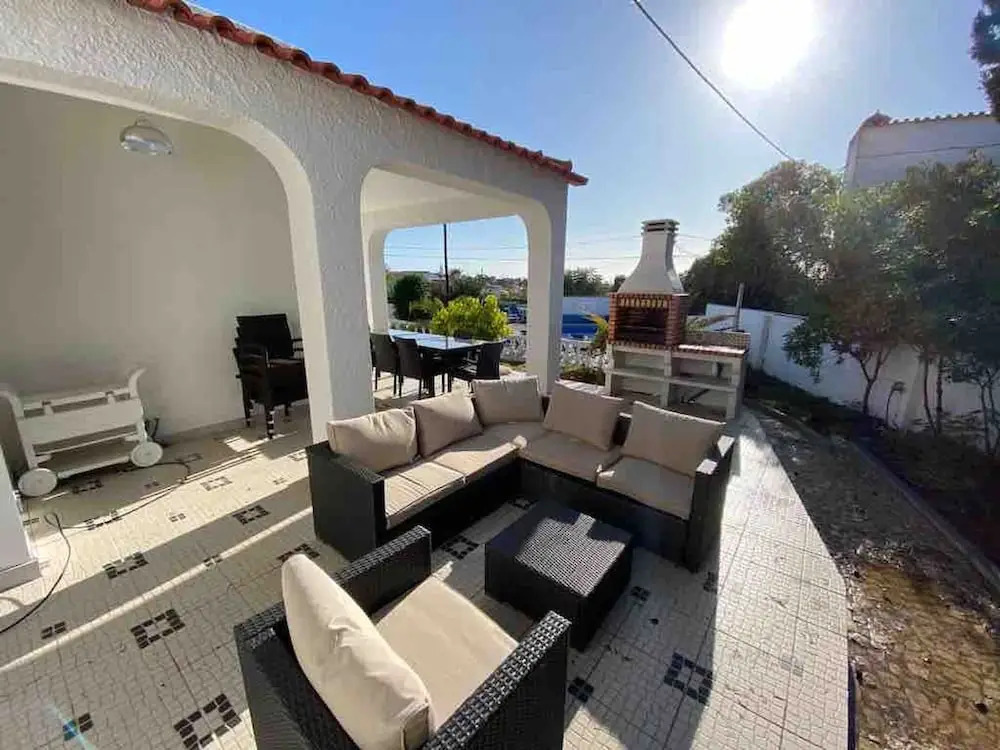 Villa Montenegro - Superbly Located Family Vila