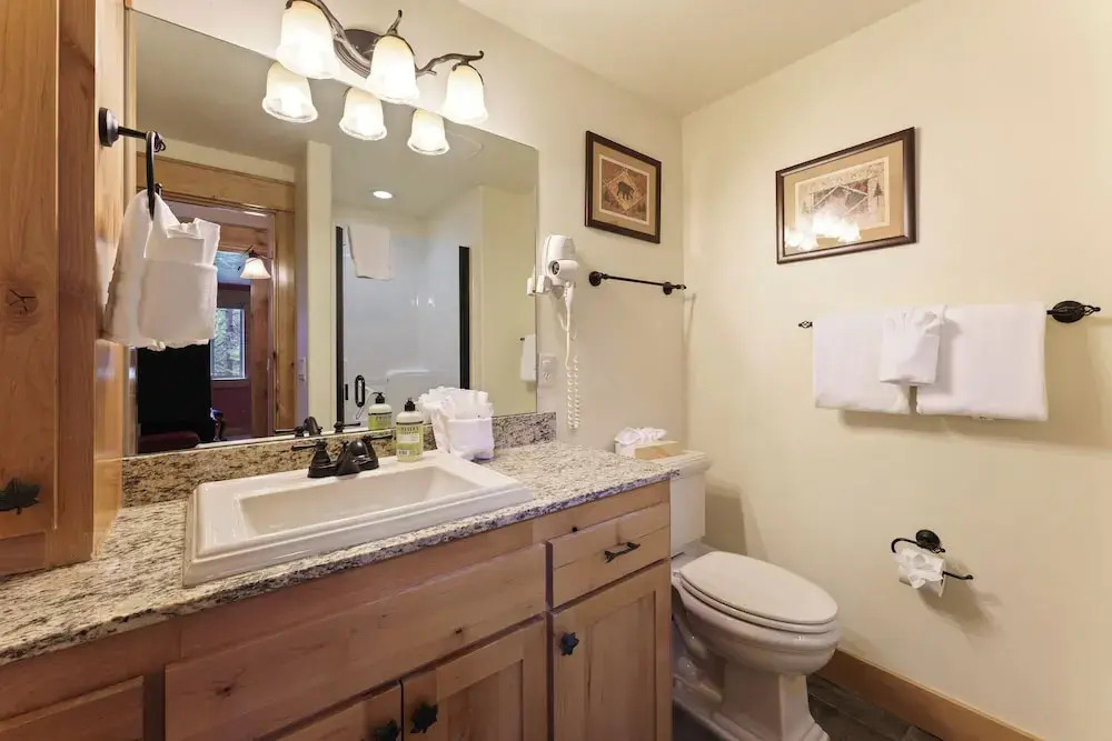 Sunriver Hot Tub Stay With Game Room Near Sharc