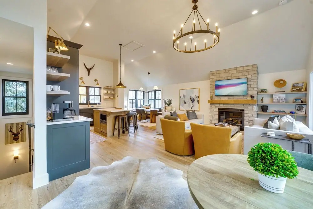 Inviting & Renovated Home in Crested Butte