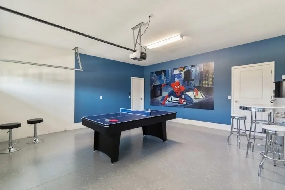 For Large Families 8 Bed With Movie Room! Home