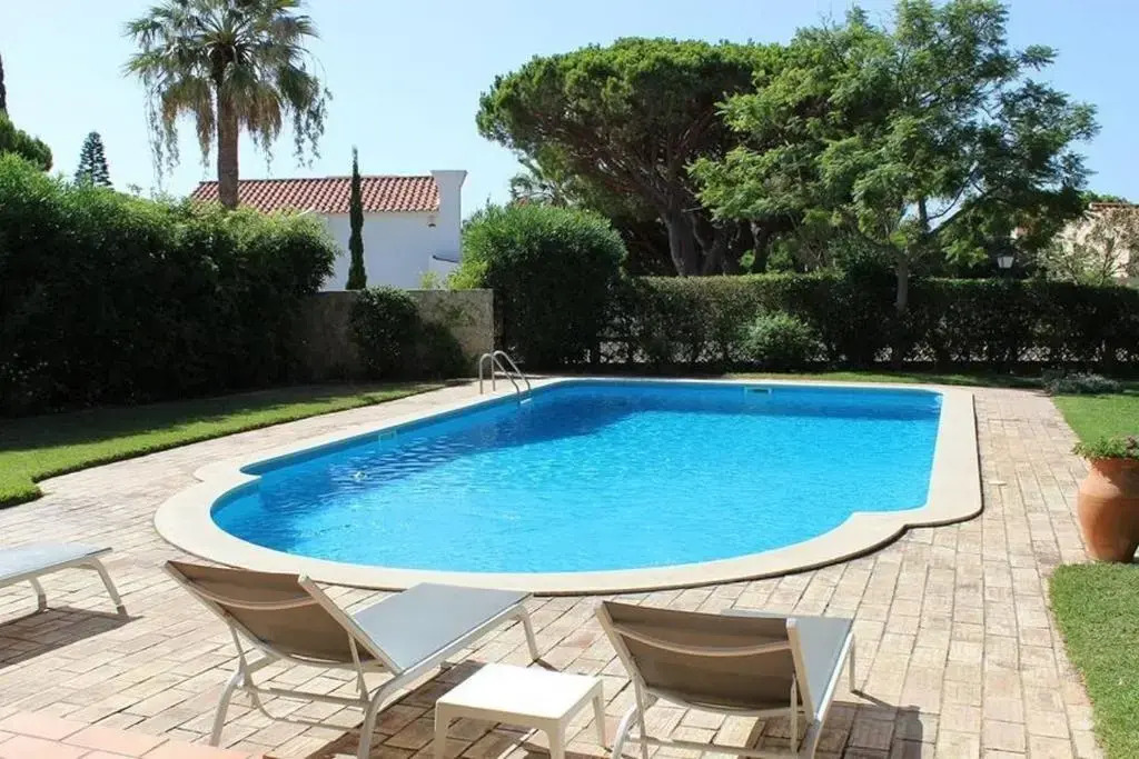 Villa Quadradinhos 46Q Located close to the tennis courts and just 100m from the famous Restaurant