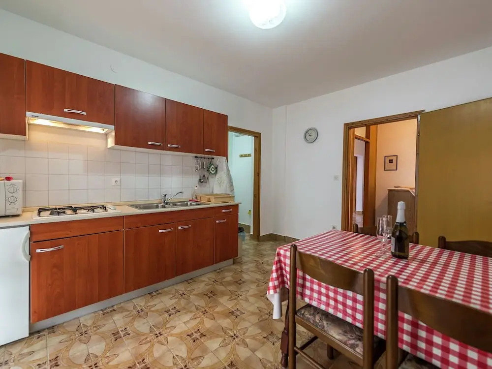 Apartment with balcony and sea view, 100 meters from the beach in Rovinj