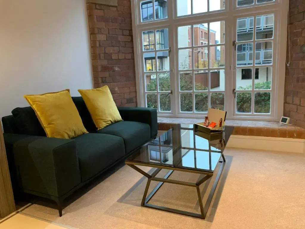 Riverside Studio Apartments Close To City Centre