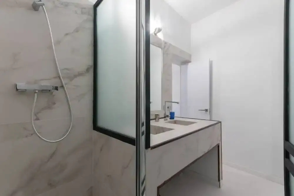 Amazing One Bed Apartment, Sleeps 4 in Madrid
