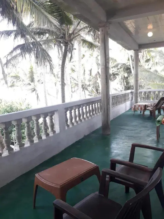 SunRay Rest - Beach View Homestay