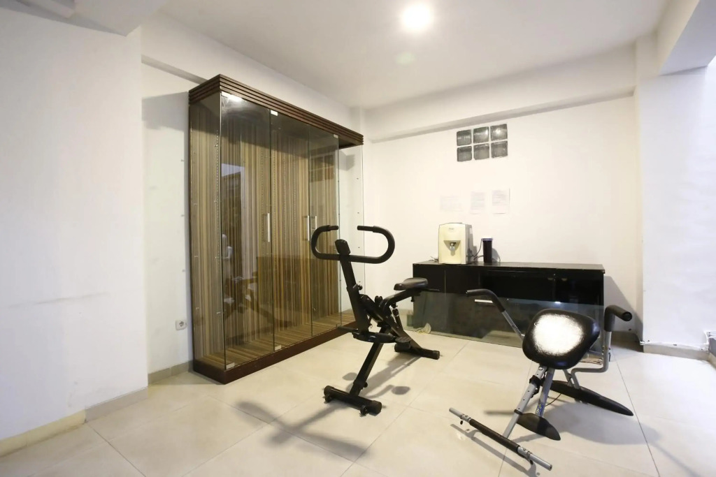 RedDoorz near Cilandak Town Square