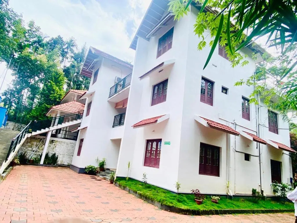 Robin Hills Resort