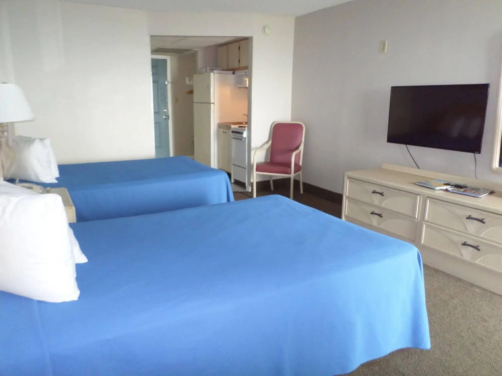 Tropical Seas Hotel