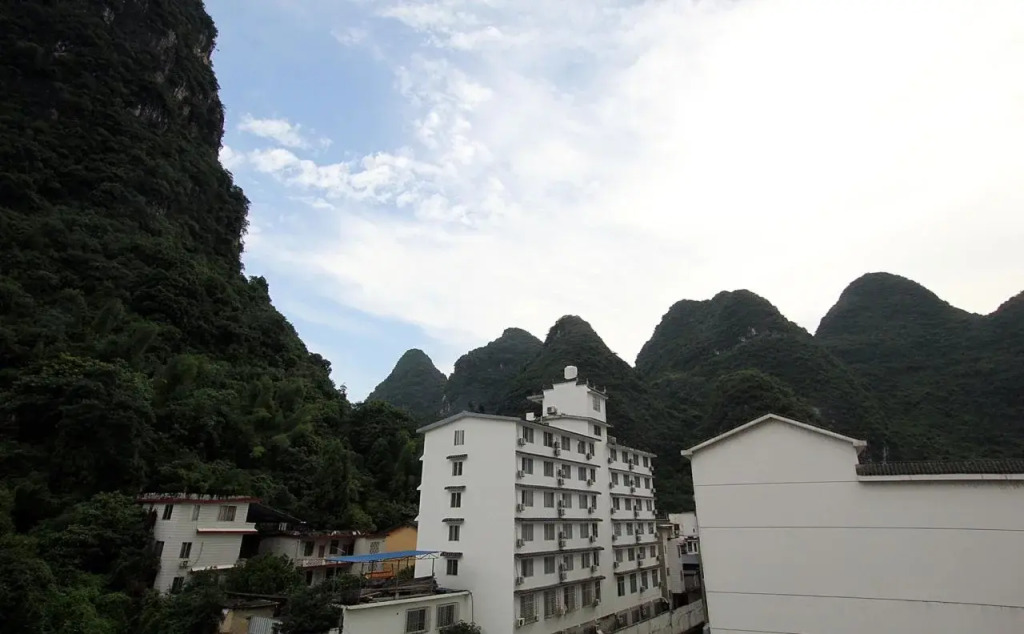 Yangshuo Travellers Land Youth Hostel