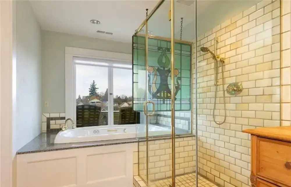 Anne Haven Spacious Retreat DT Seattle