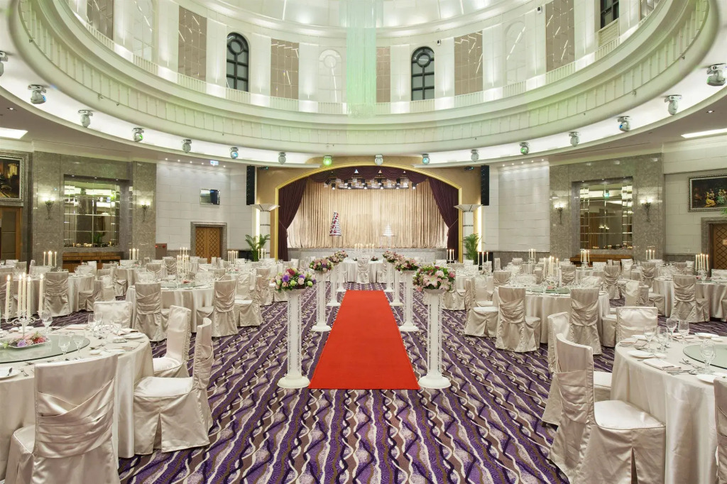 E-Da Royal Hotel