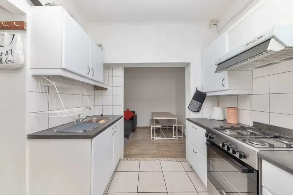 Peaceful 1BD Flat w/ Private Gardenrondebosch
