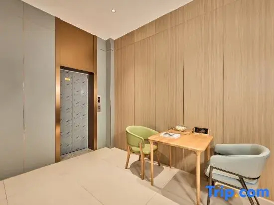 YunJing Hotel (Ningbo Medical Center Lihuili Hospital Yuanshi Road Subway Station)