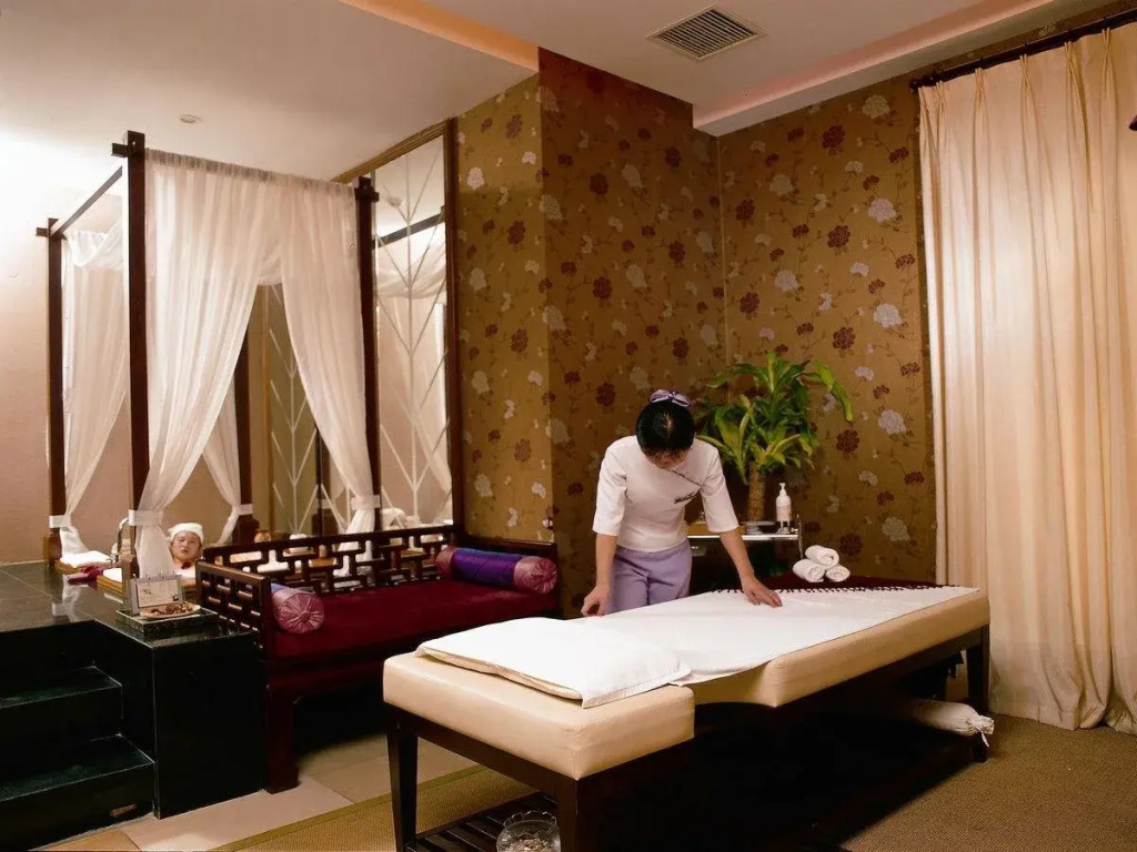 Beijing Tibet Hotel