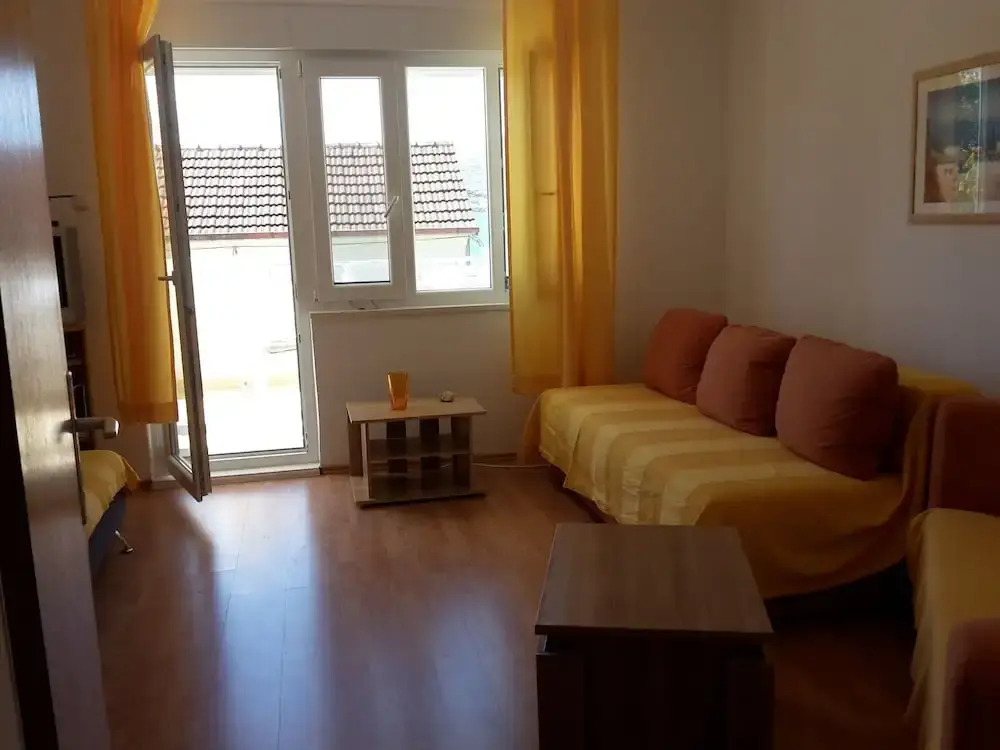 Apartment Plava Barka