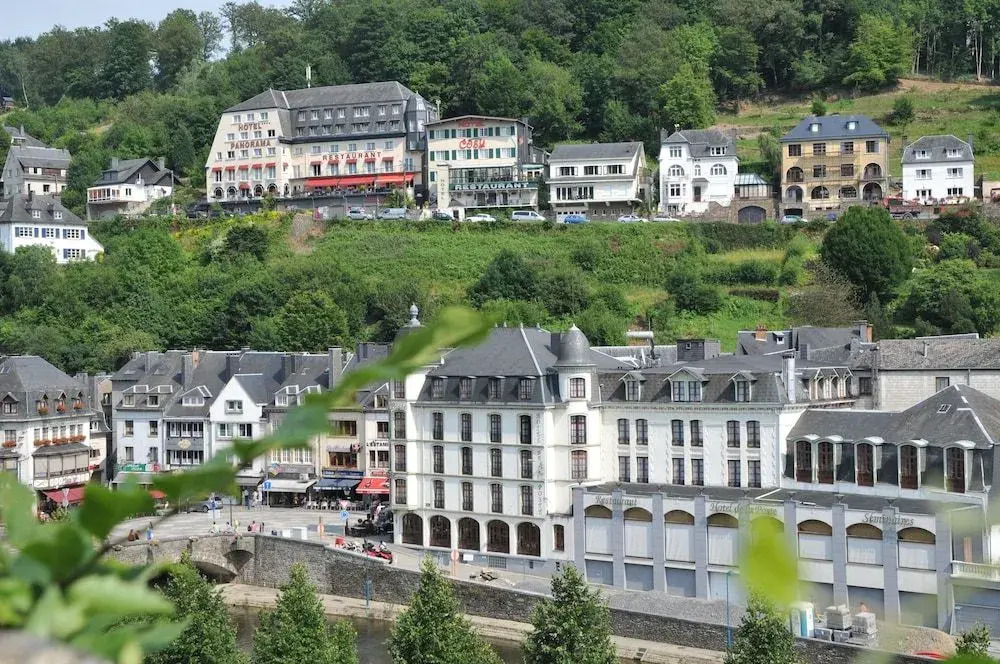 Hôtel Panorama - Vue exceptionnelle sur la Semois