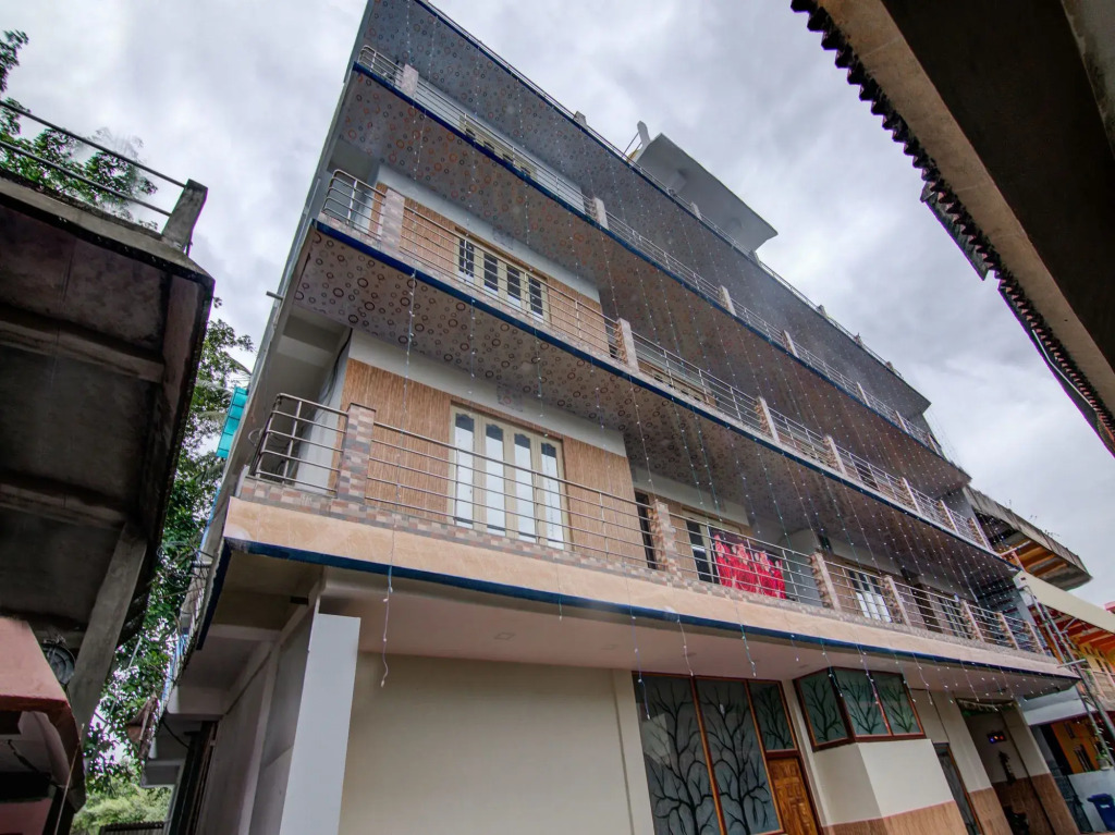 Hotel O V Knot Residency