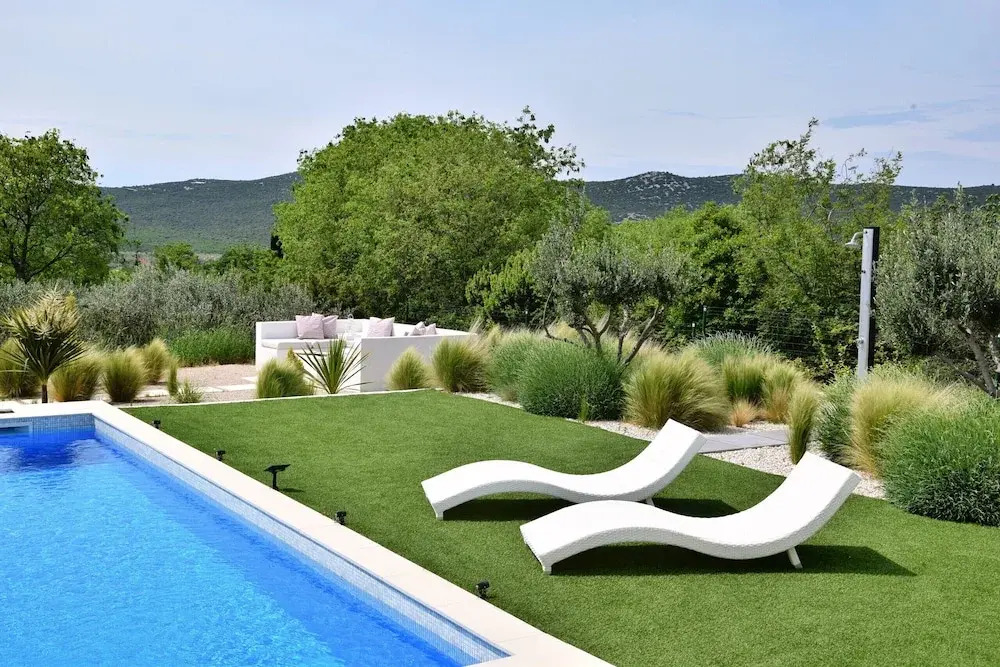 Villa Nebesi