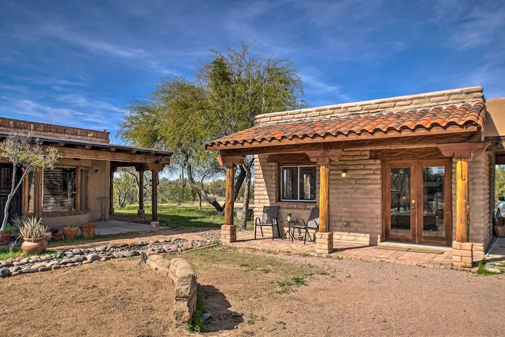 Pet-friendly Cave Creek Villa w/ Backyard Oasis!