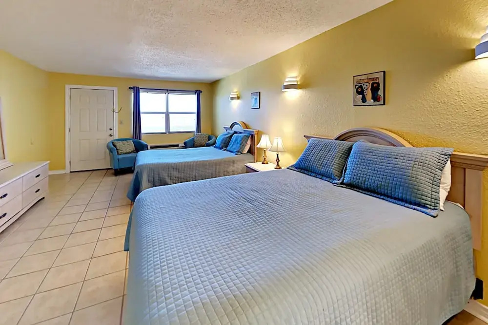 123 Sea Breeze - One Bedroom Condo