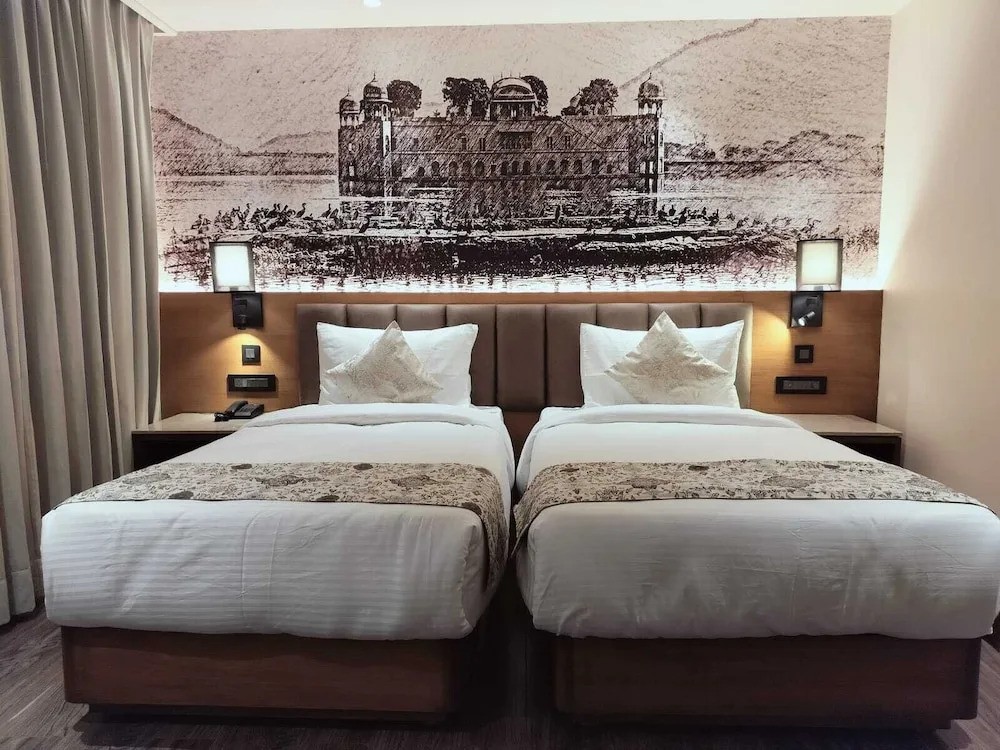 Hotel Royal Lakshmi Palace
