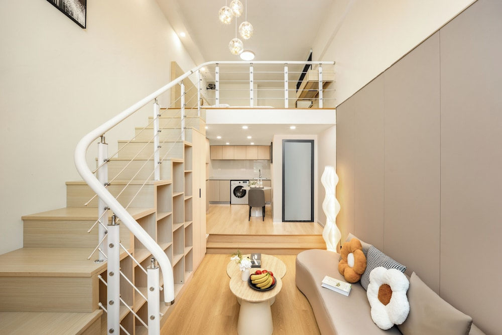 The HEJINN House Design Lofts & Suites-Chunxi Road T,aikoo Li Branch