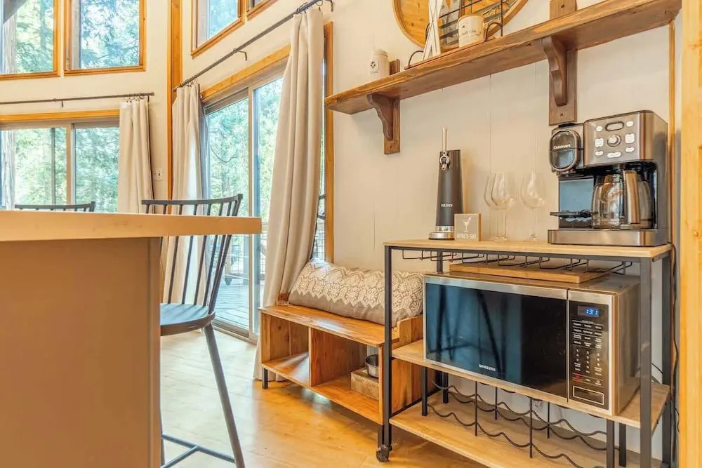West Shore Tahoe Cabin - Loft Movie Nights Pets
