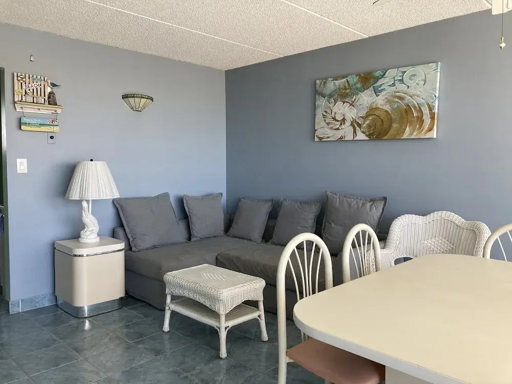 Le Boot Oceanfront Suites