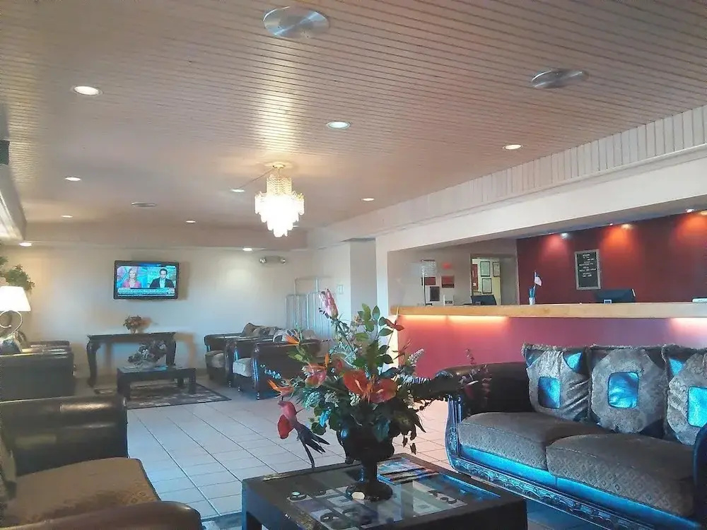 American Inn and Suites