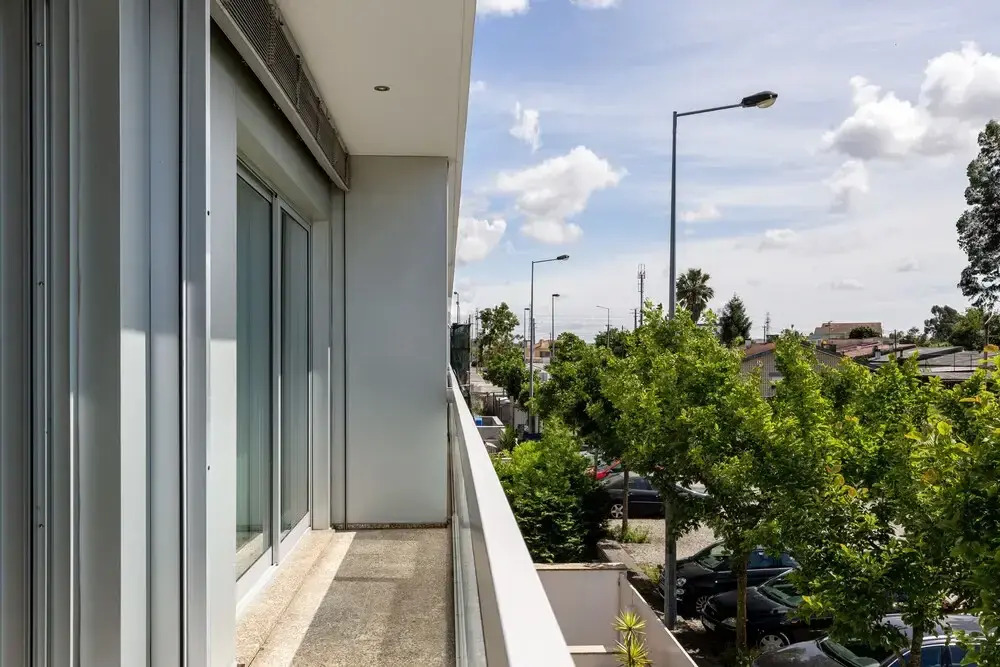 JOIVY Sleek House W/Balcony & 2 Terraces In Porto