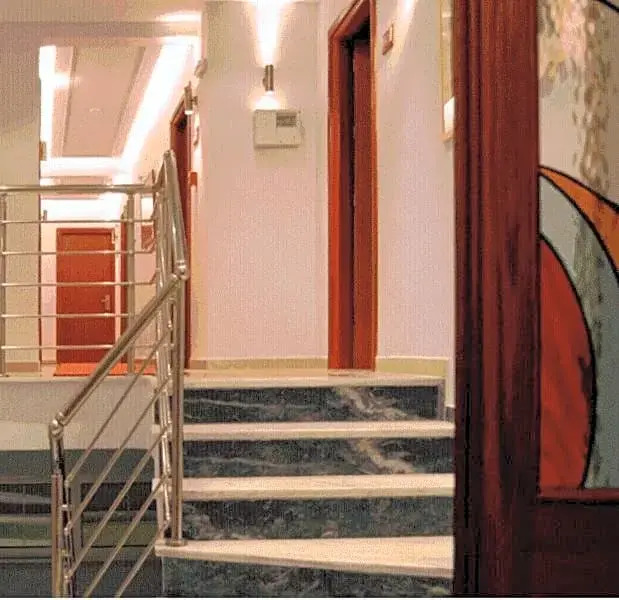Hotel Avra