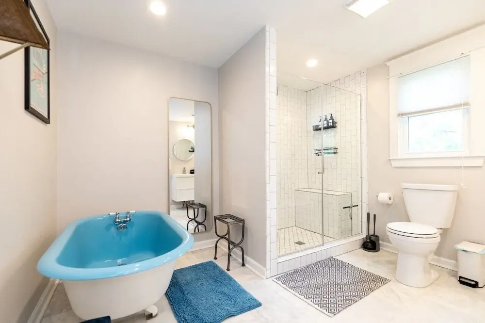 Casa Azul: King Bedsclose to Broadwayhot Tub!