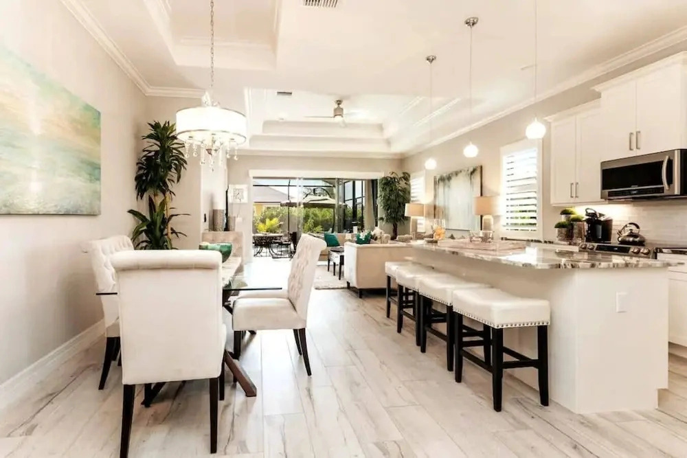 635 4 Large Bedrooms Private Pool Game Room