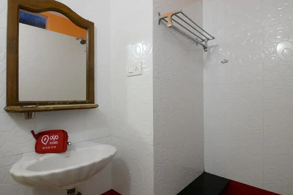OYO 2074 StayOut Hotel Aston Ajoy Home Comfort