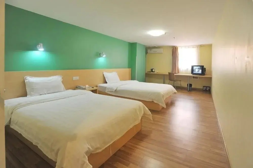 Super 8 Hotel - Shiyan Theater Sehnzhen