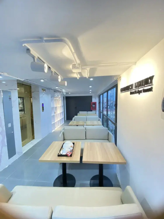 GOODTECH LUXURY  Hotel & Apartment