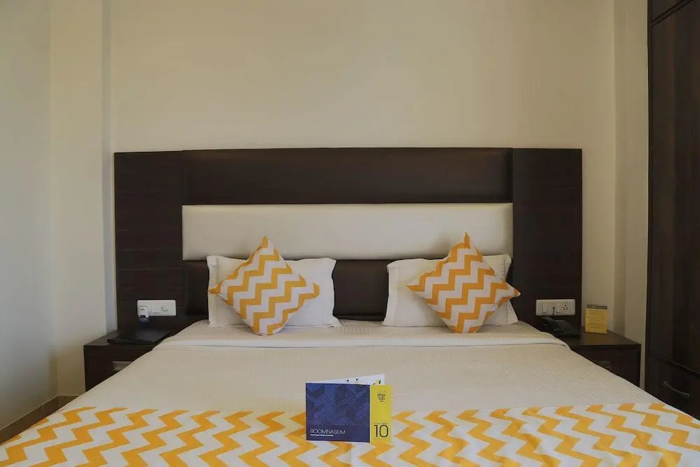 FabHotel Daffodils II