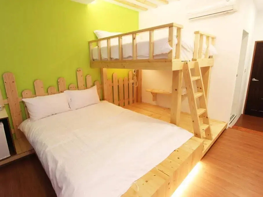 Pandora Bed and Breakfast