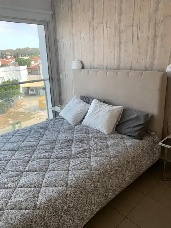 One-bedroom beach apartment, 30m from the best beach