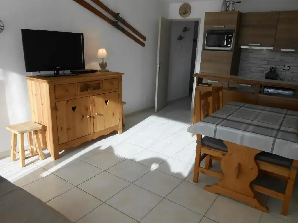 Appartement Les Deux Alpes, 2 pièces, 6 personnes - FR-1-516-31