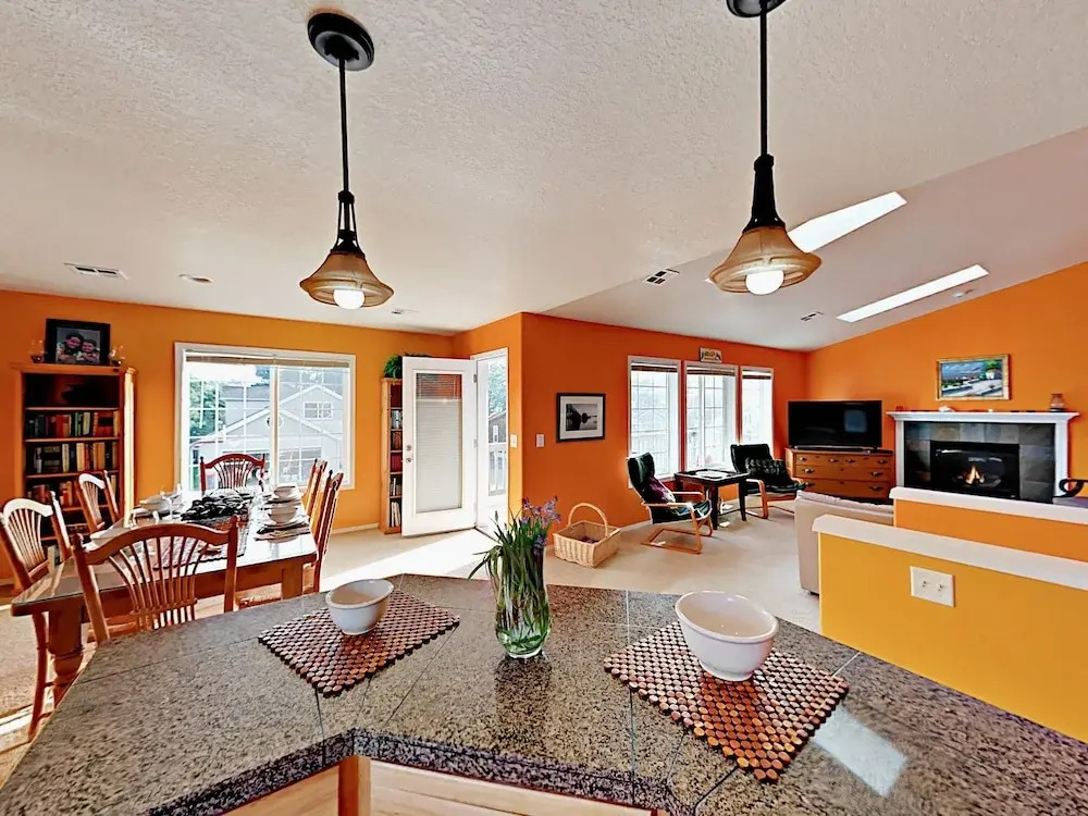 416 17th Avenue Home 4 Bedrooms 2.5 Bathrooms Home