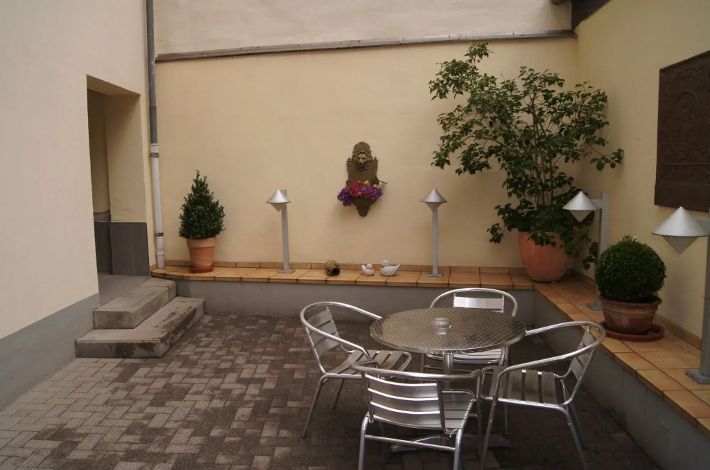 WOS Hotel