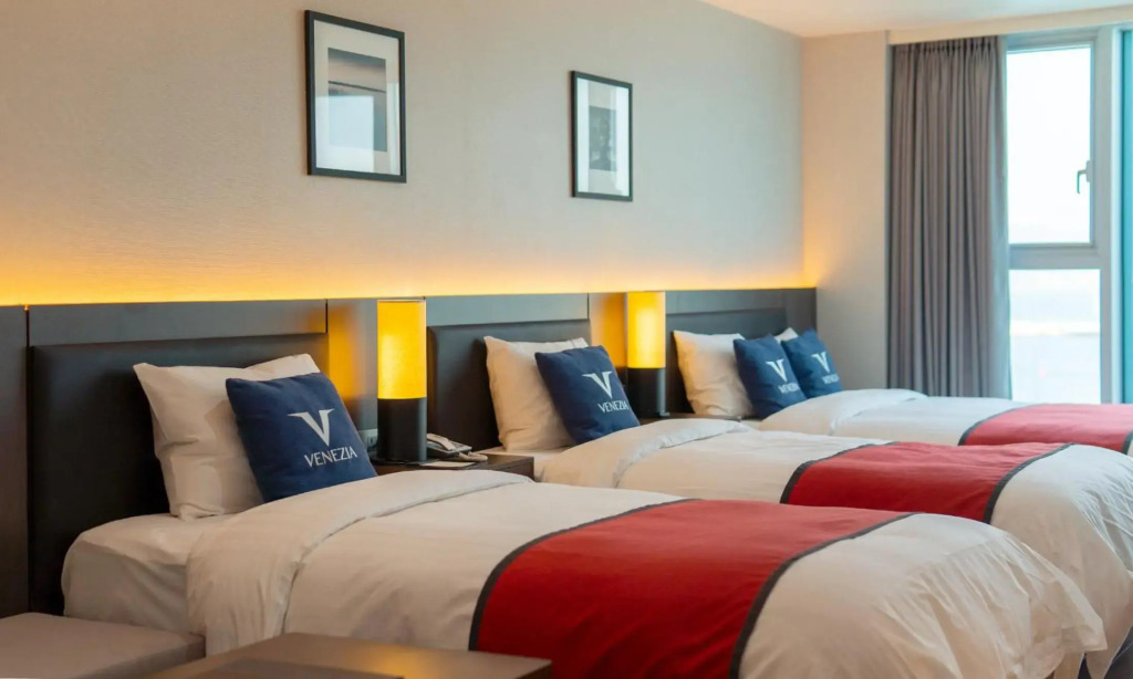 Venezia Hotel and Suite