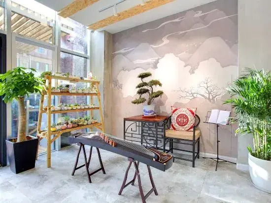 Twenty Rooms Art Hotel