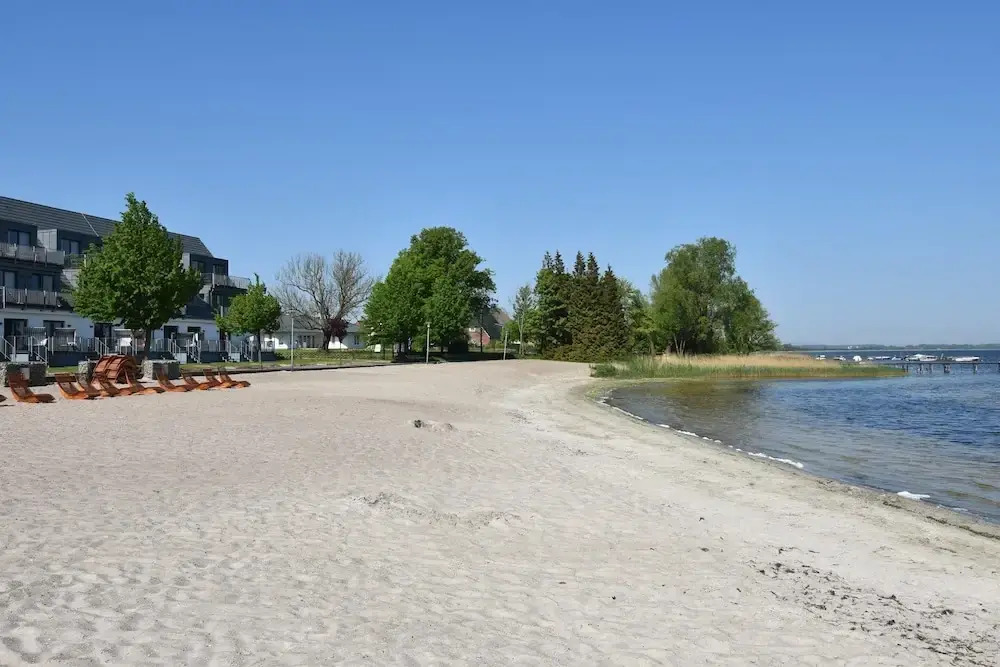 Cozy Stay by Wiek Harbor