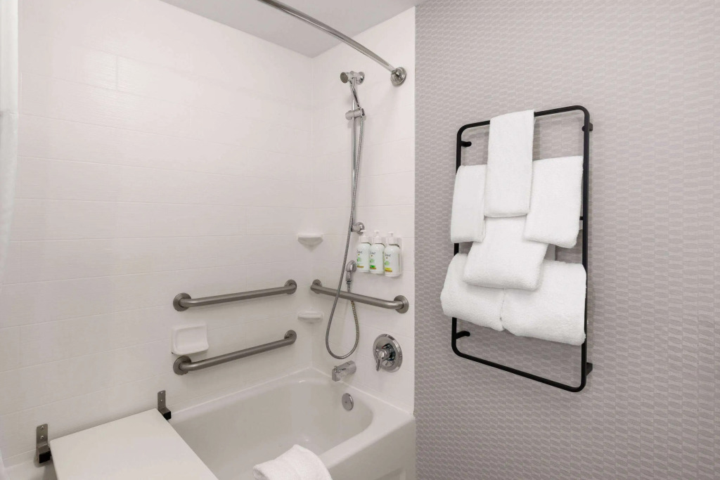 La Quinta by Wyndham Knoxville Central Papermill