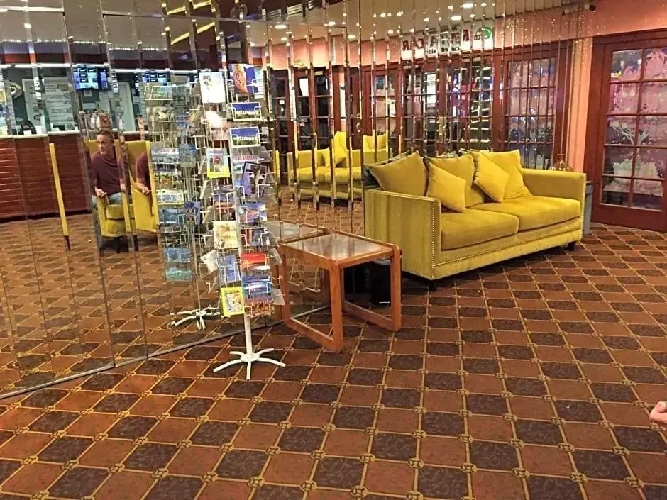 Tradewinds All Suite Hotel