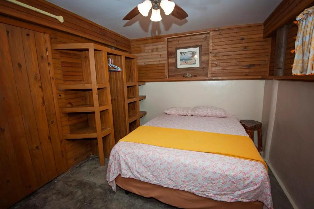 Blue Island Divers Casa Descanso