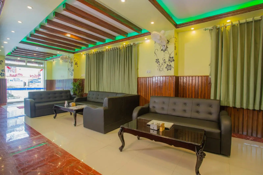 OYO 163 Hotel Arhant Inn