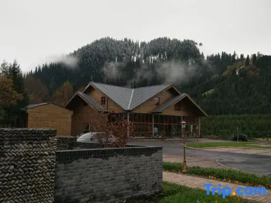 Xinyi Self-driving Camp Nalati East gate